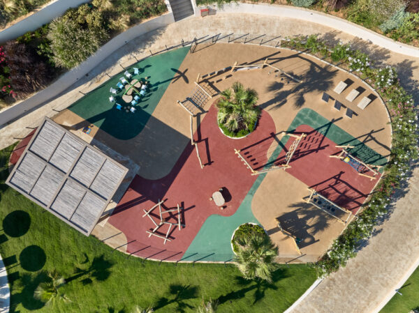 Oros Luxury Beach Resort - Kids O’ Clock